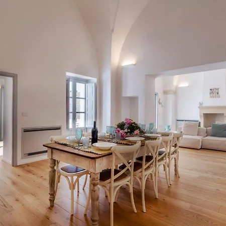 Dimora Bianca Aurora Holiday home *